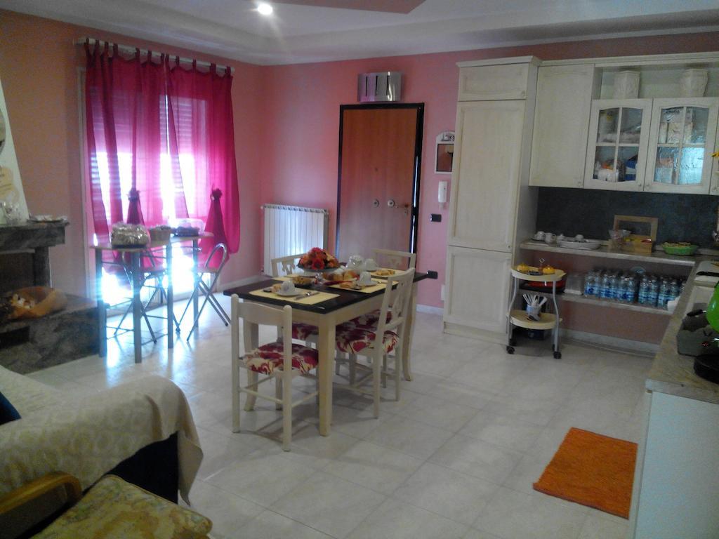 Oasi Del Relax Bed & Breakfast Чивитавекия Стая снимка